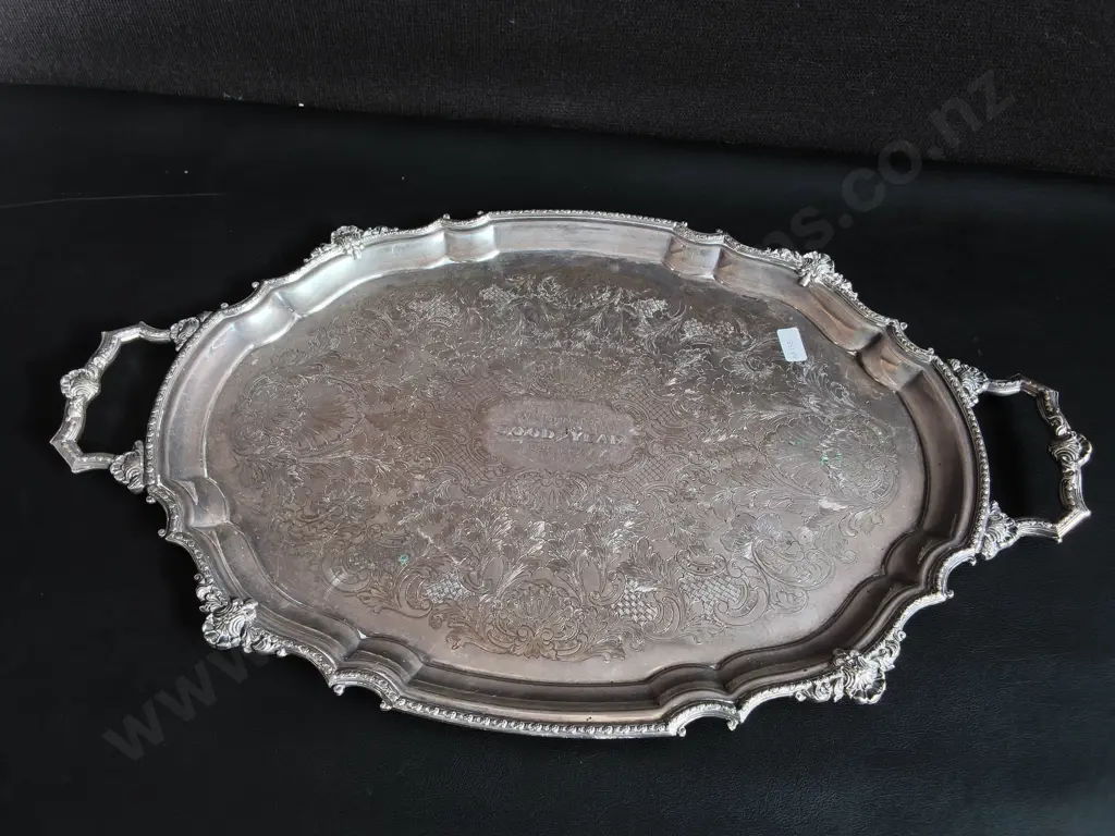 VINTAGE SILVER PLATED TWIN HANDLED SERVING TRAY W 54 CM Image 1++