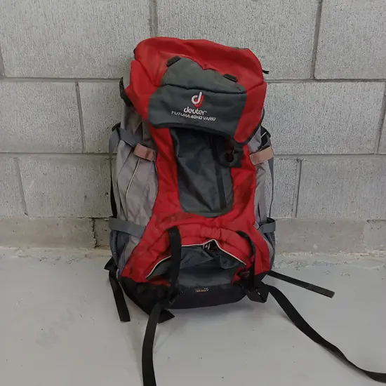 DEUTER FUTURA 40L BACKPACK WITH RAIN COVER