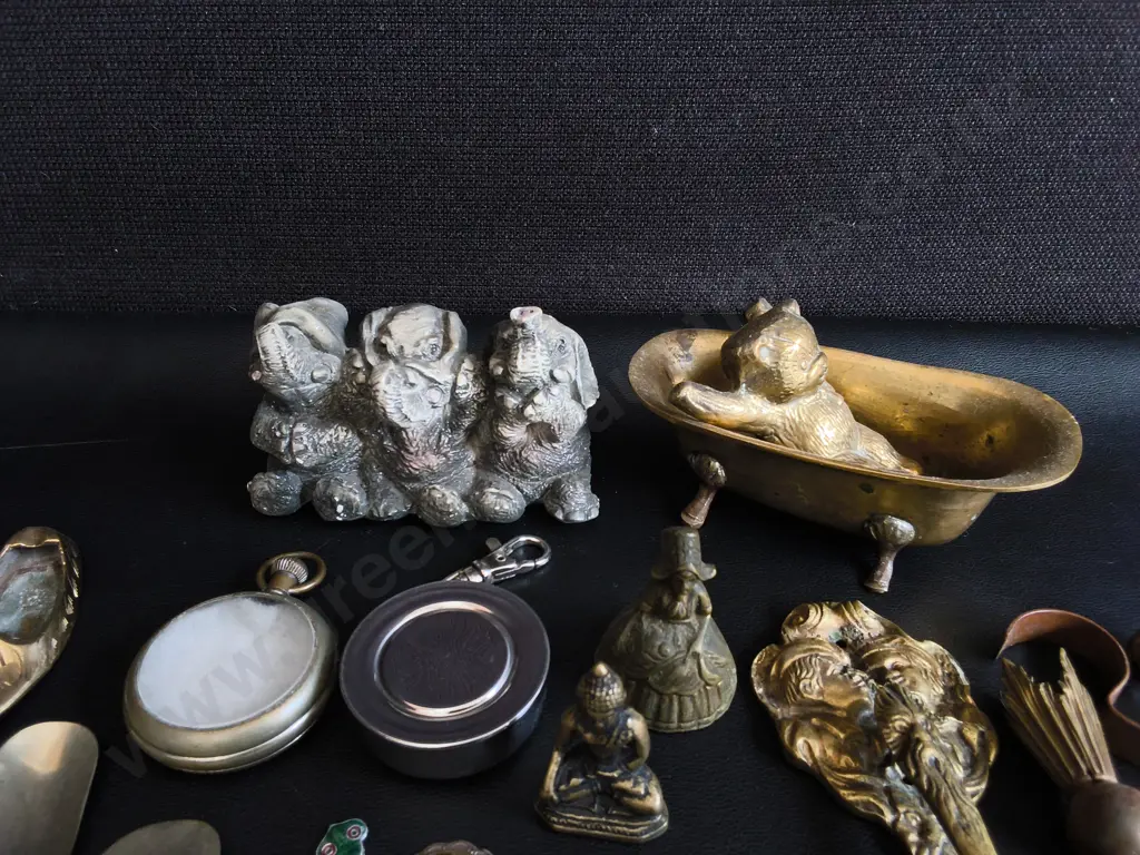 MIX OF VINTAGE ITEMS AND ORNAMENTS, WIDEST W 12 CM Image 1++