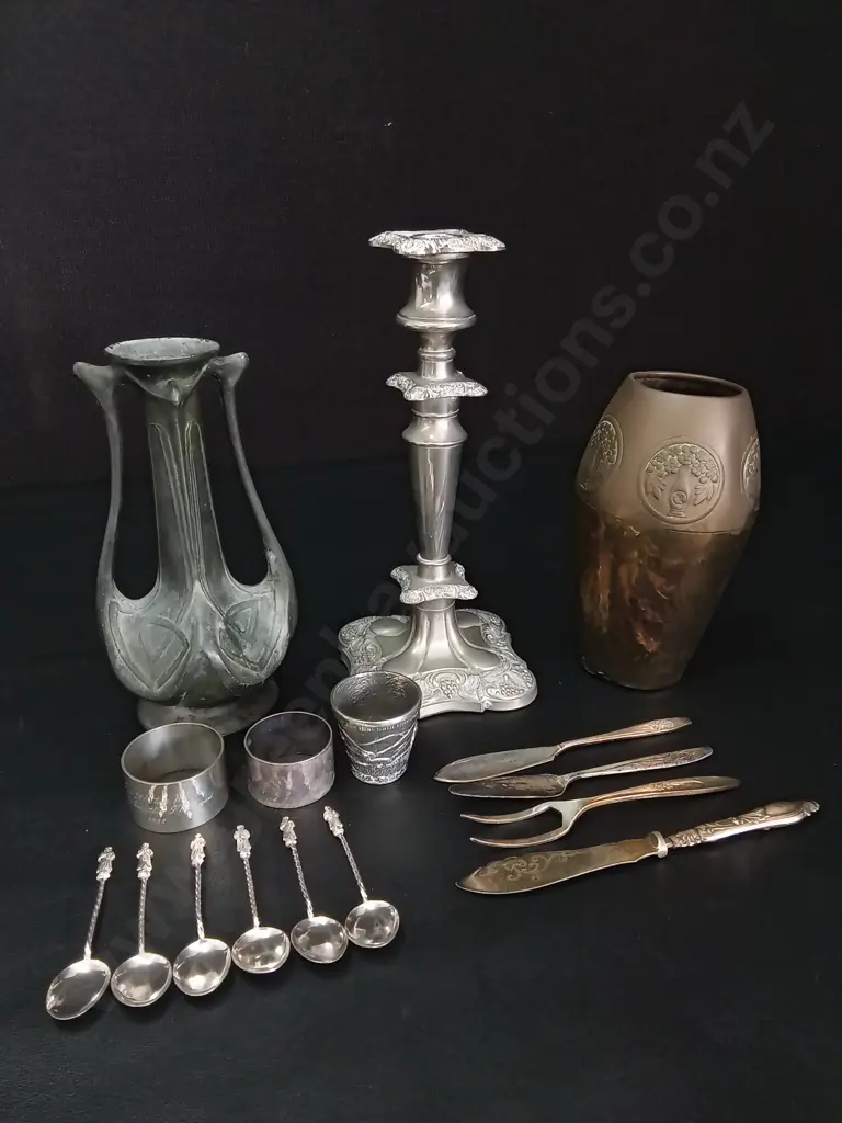 ASSORTED VINTAGE SILVER PLATED AND EPNS ITEMS Image 1++
