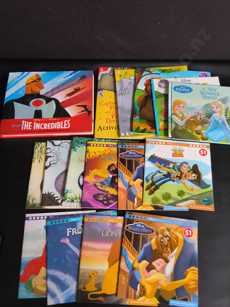 COLLECTION OF KIDS BOOKS Image 1++