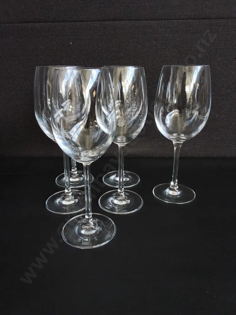 5 CLEAR STEMWARE LEONARDO WINE GLASSES, AND UNBRANDED WINE GLASS, H 22 CM Image 1++