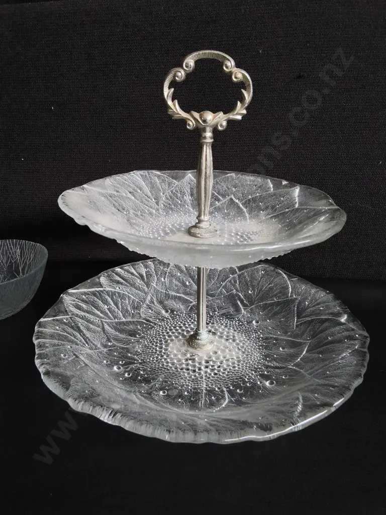 VINTAGE GLASS BOWLS AND 2 TIER SERVING STAND, TALLEST H 25 CM Image 1++
