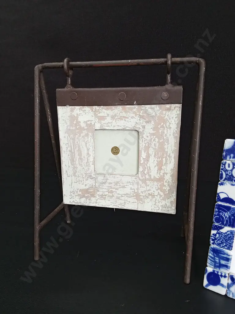 2 PHOTO FRAMES TALLEST H26CM Image 1++