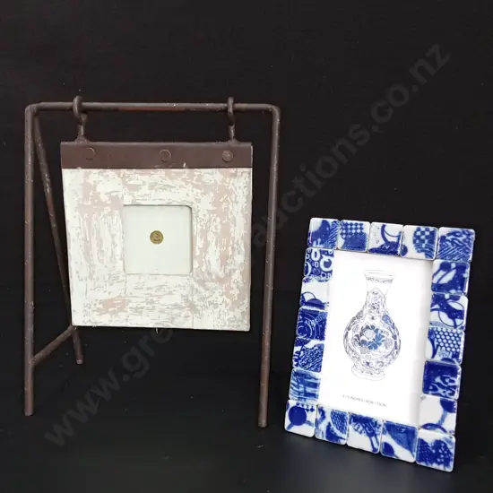 2 PHOTO FRAMES TALLEST H26CM