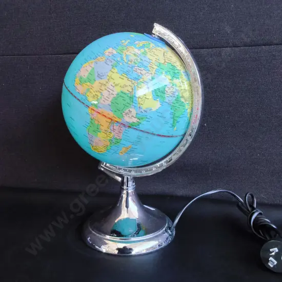 ILLUMINATED GLOBE ON CHROME STAND, WORKING, H 33 CM