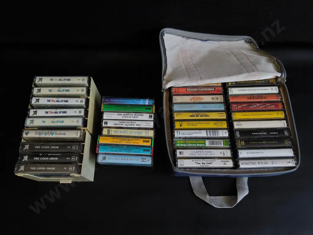 MIX OF VINTAGE CASSETTE TAPES Image 1++