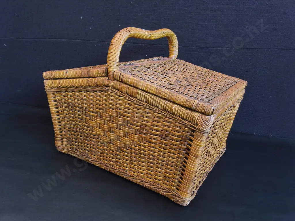 WICKER PICNIC BASKET, W 47 CM X H 36 CM Image 1++