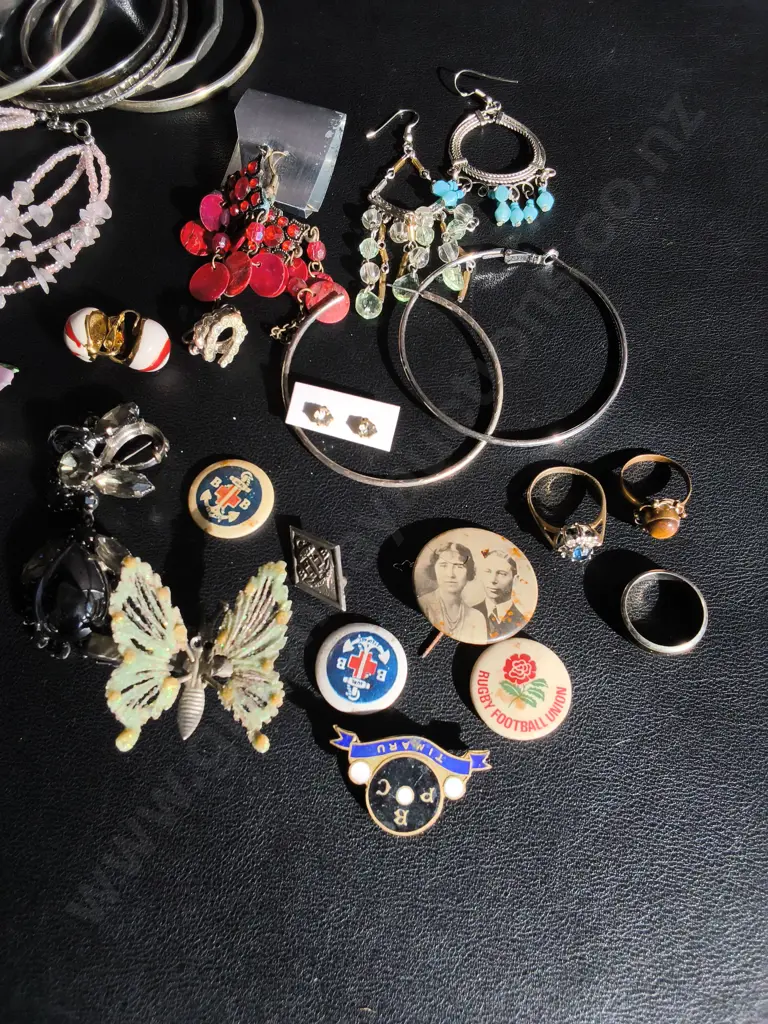 MIX OF JEWELERY Image 1++