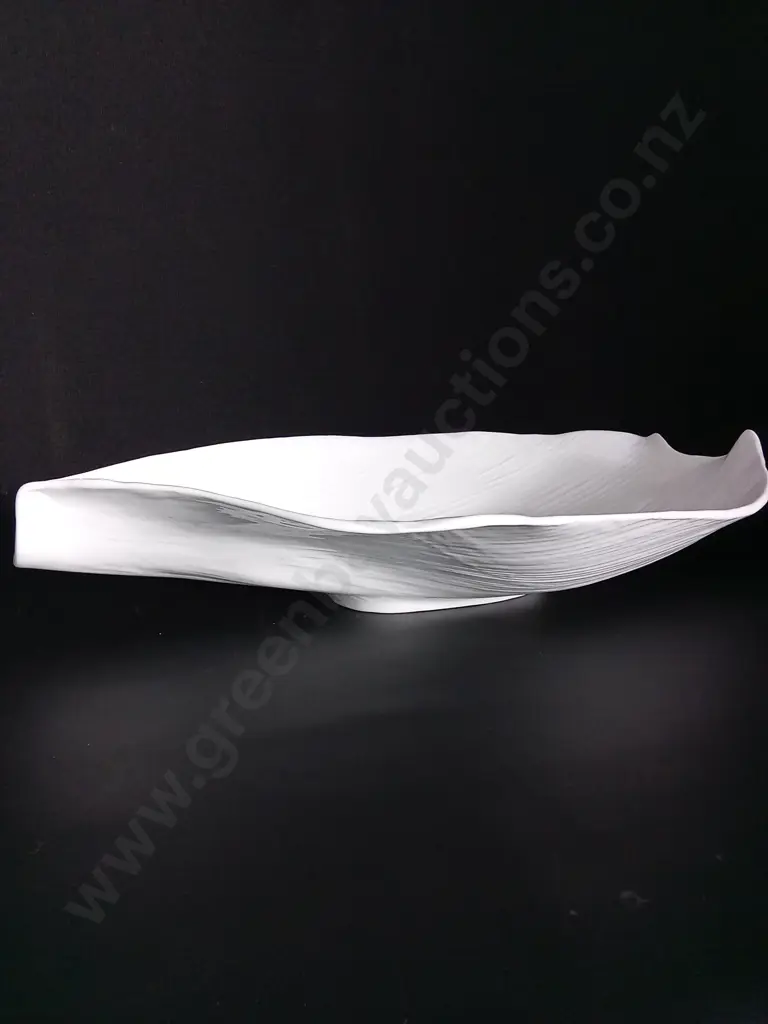 STUDIO CERAMICS LEAF SHAPED CERAMIC PLATTER L50CM Image 1++