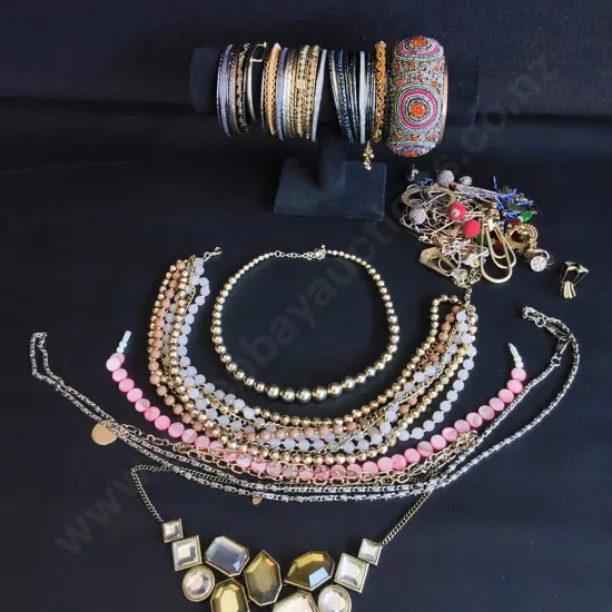 MIX OF JEWELLRY