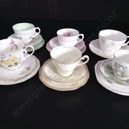 6 CUP AND SAUCER SETS INCLUDING SALISBURY, BELL CHINA, VALE AND ROYAL STRATFORD