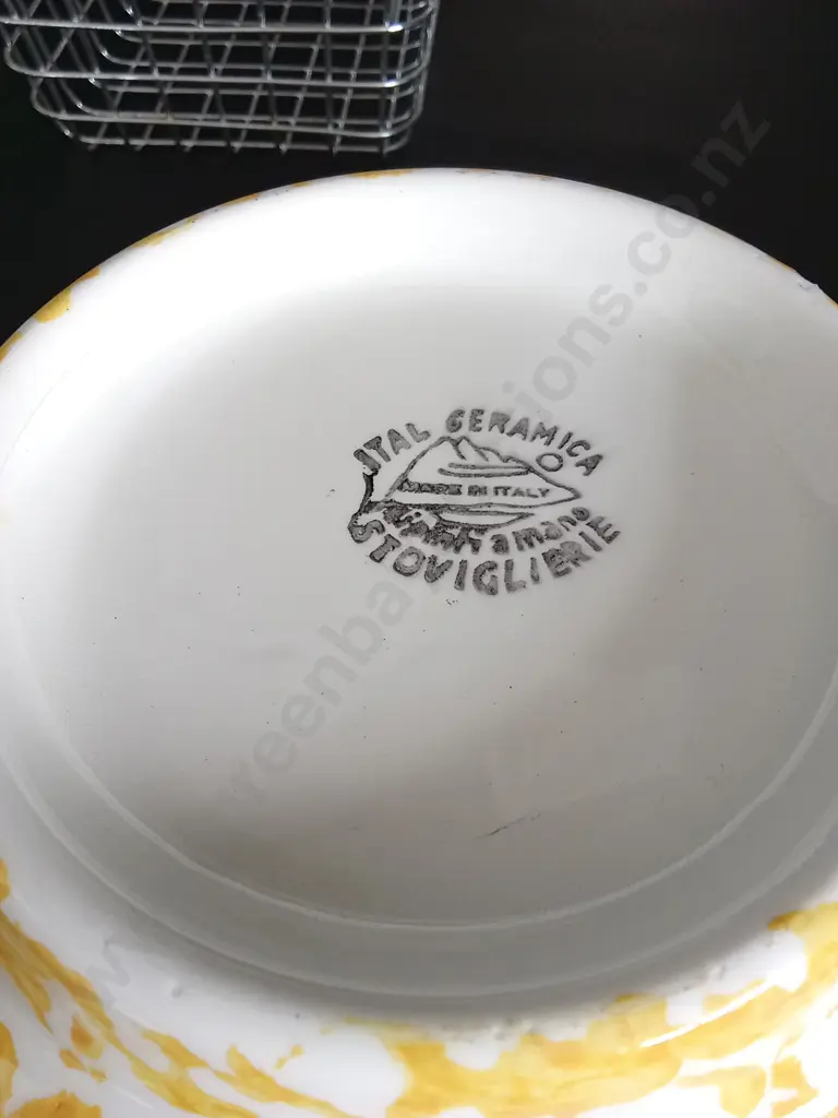 ASSORTED DISHES LARGEST DIA 33CM Image 1++