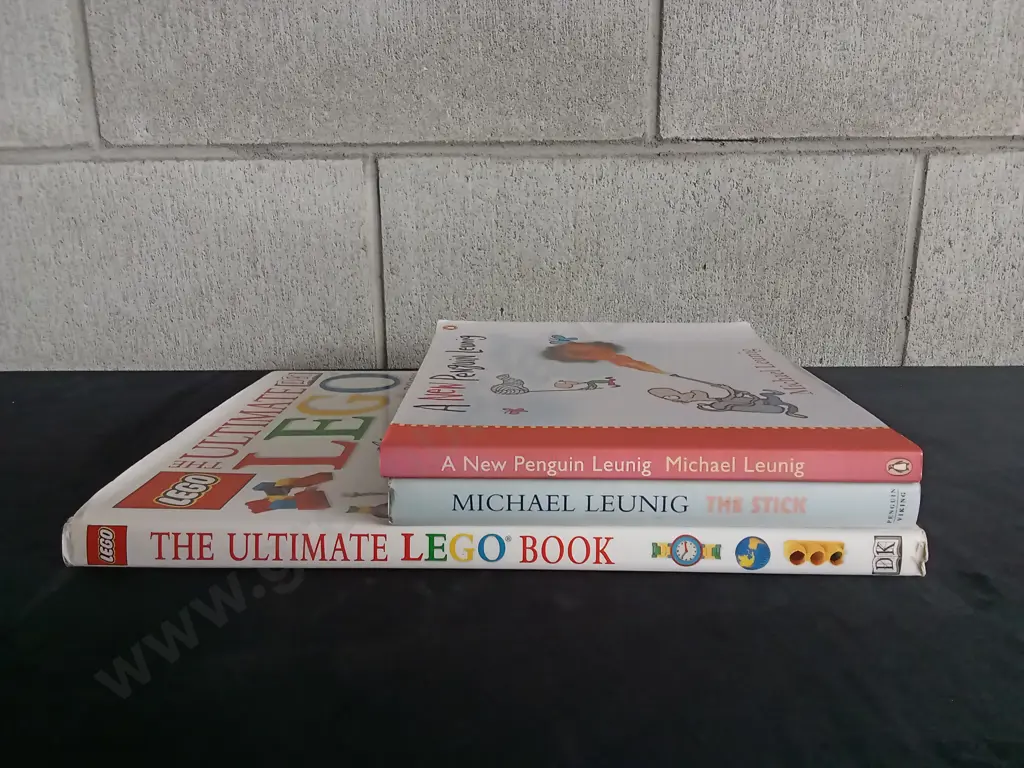 3 CHILDREN'S BOOKS Image 1++