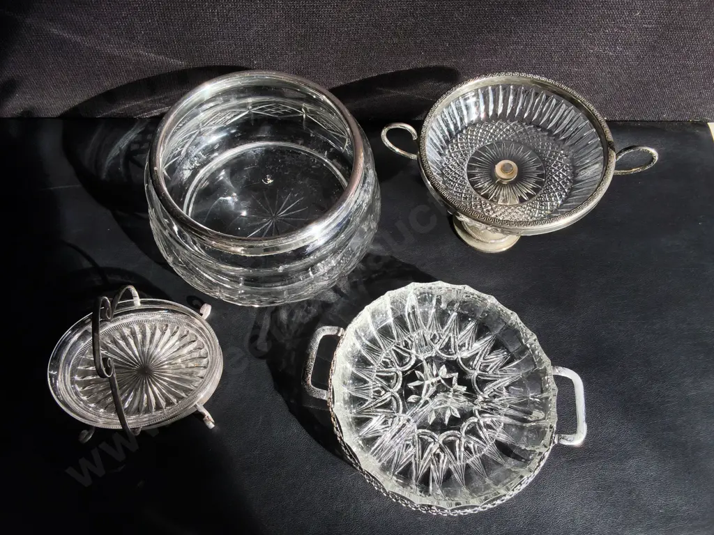 VINTAGE GLASS AND SILVER PLATED TABLEWARE, 4 PIECES, TALLEST H 14 CM Image 1++