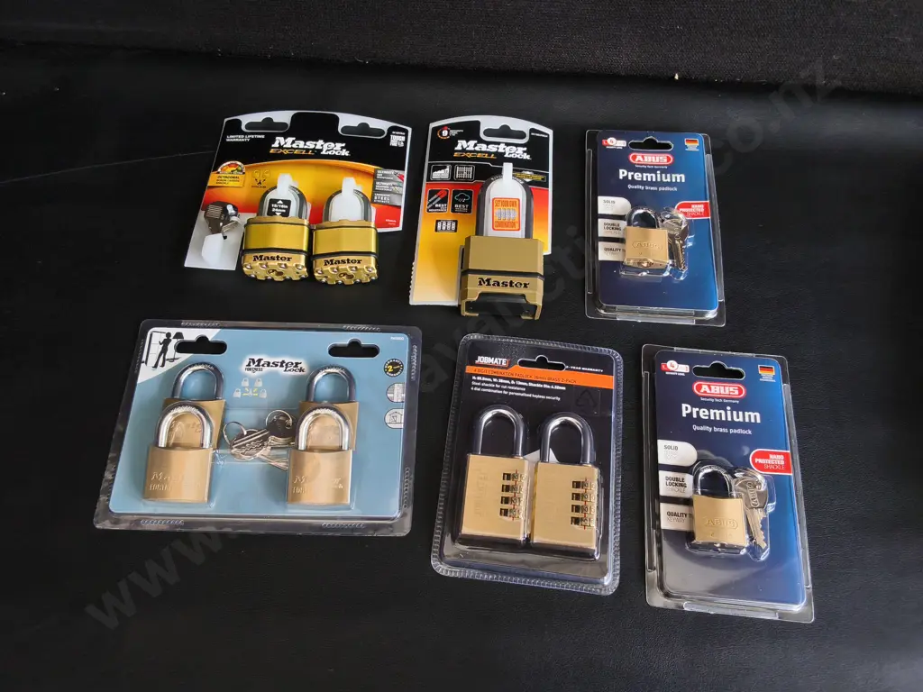 BRAND NEW PADLOCKS Image 1++