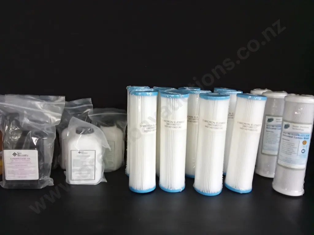 BOX OF WATER FILTER CARTRIDGES, ACTIVATED CARBON BLOCKS AND MORE Image 1++