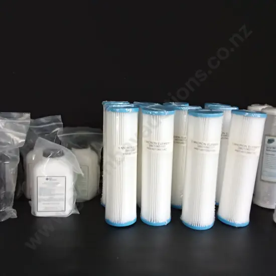 BOX OF WATER FILTER CARTRIDGES, ACTIVATED CARBON BLOCKS AND MORE