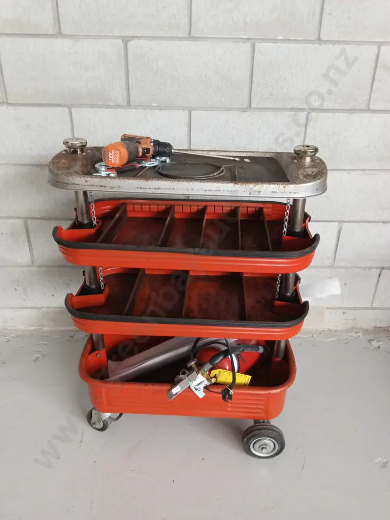 MOBILE MULTI-TIER TOOL TROLLEY INCLUDING CONTENTS, 85CM TALL Image 1++