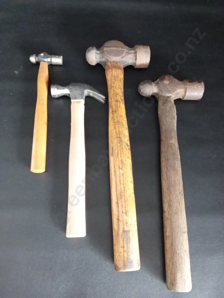 4 HAMMERS Image 1++
