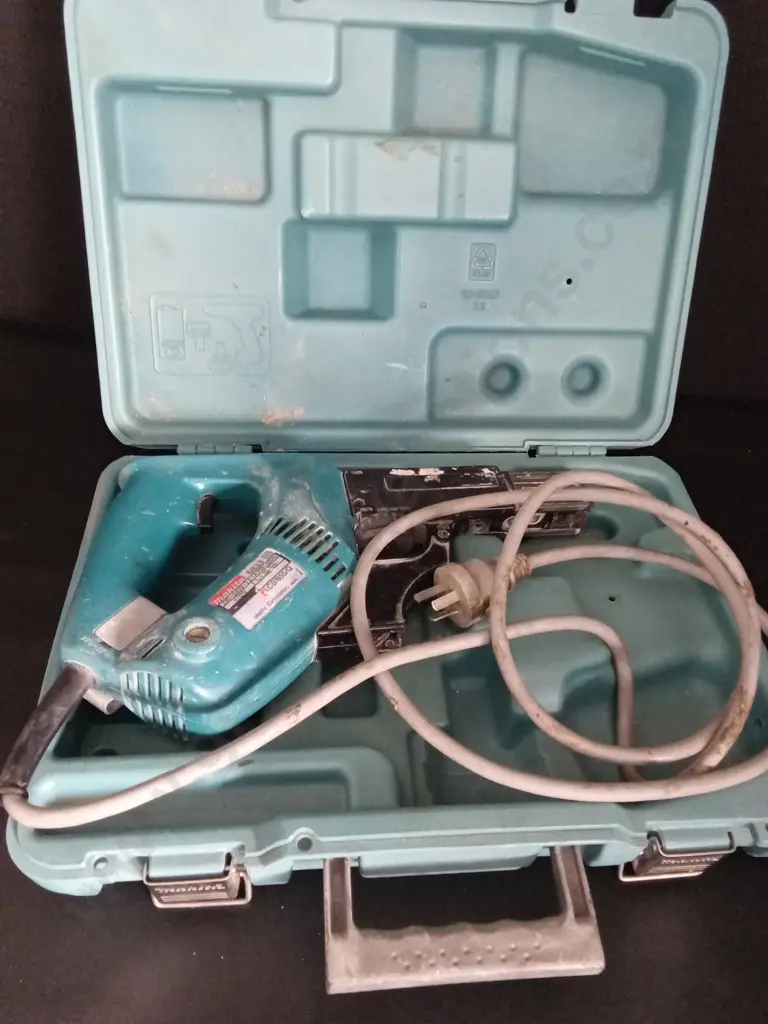 MAKITA COLLATED SCREW GUN Image 1++