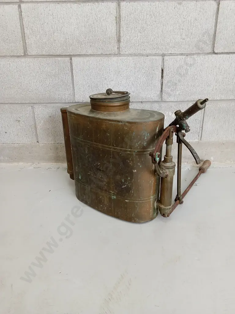 VINTAGE BRASS AND COPPER BACKPACK SPRAYER Image 1++