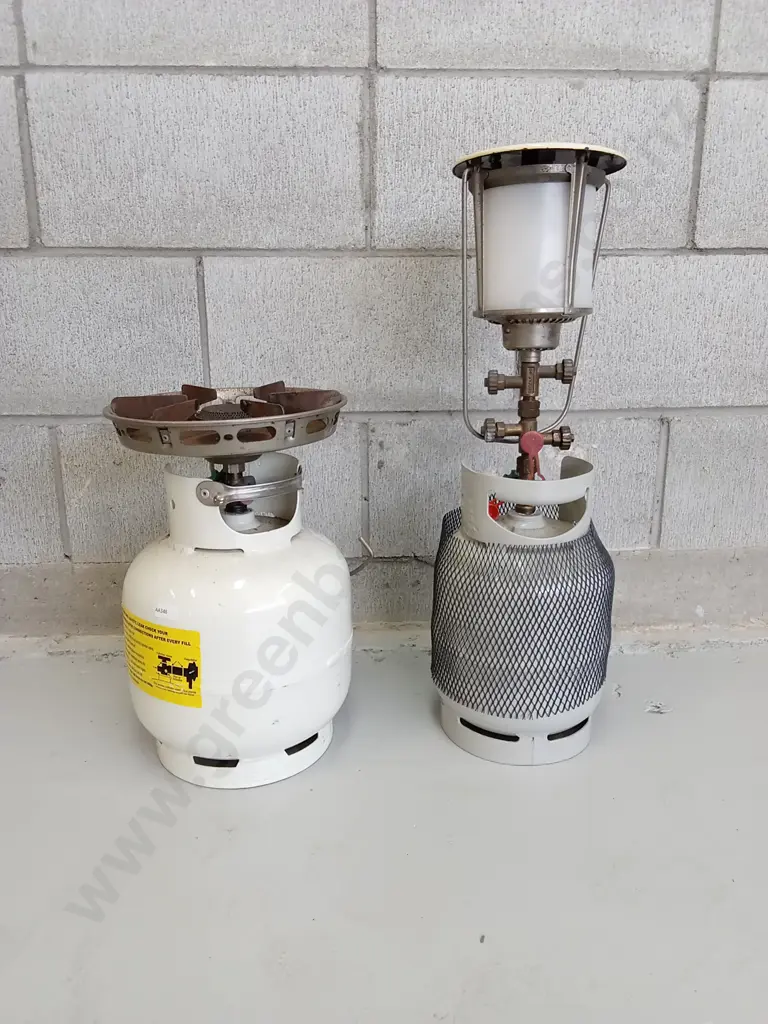 LPG POWERED CAMPING STOVE AND LANTERN, HIGHEST IS 60CM Image 1++