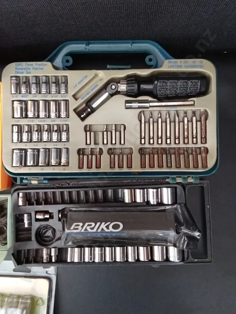 MIX OF TOOL PARTS AND PIECES Image 1++