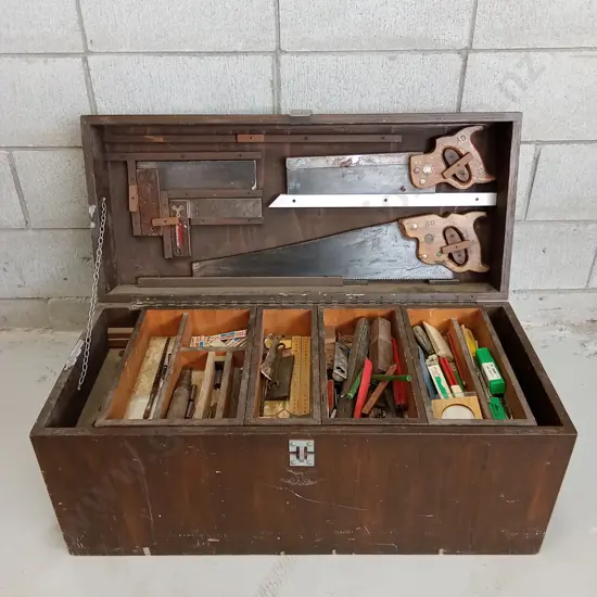 VINTAGE WOODEN CARPENTERS TOOL CHEST, INCLUDING CONTENTS, H 40CM X W 83CM X D 37CM