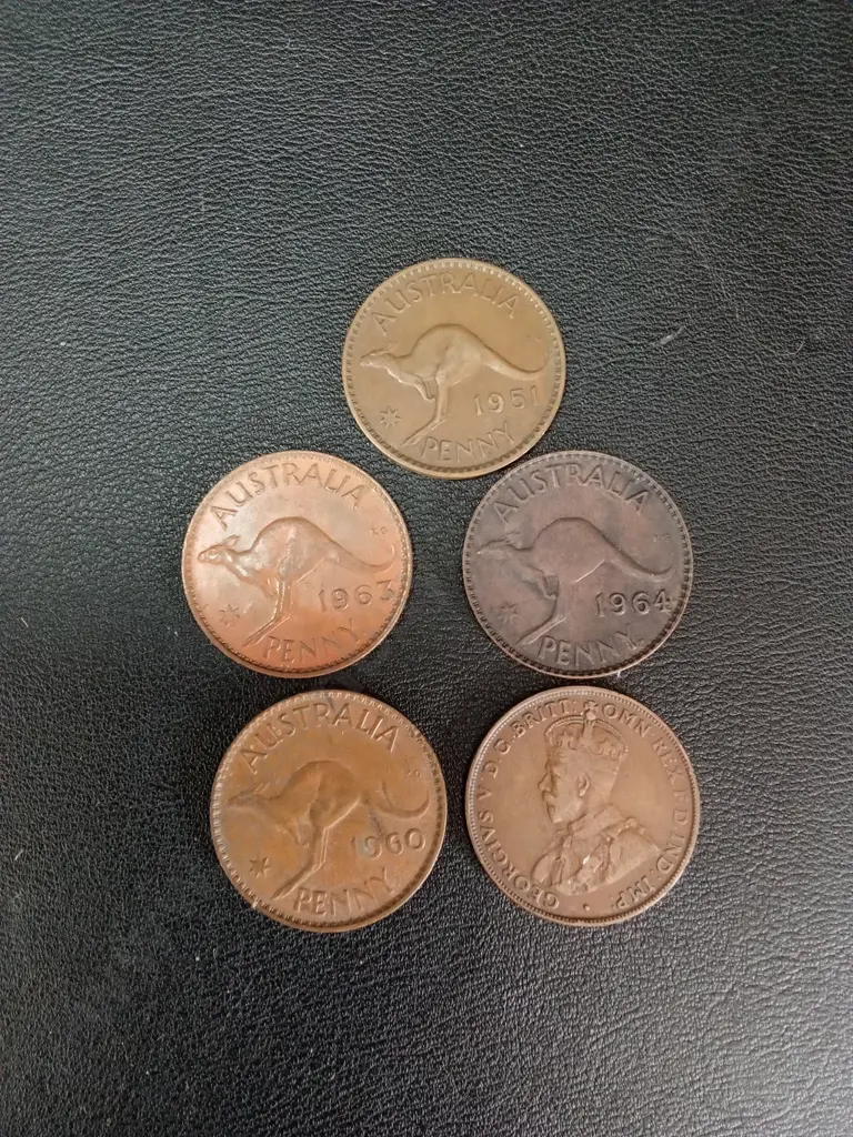 5 VINTAGE AUSTRALIAN COINS, EARLIEST DATE 1922 Image 1++