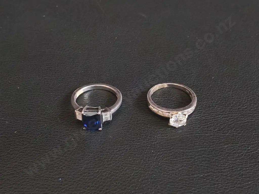 PAIR OF RINGS, BLUE 3.5 GMS AND 2.7GMS, 925 SILVER Image 1++