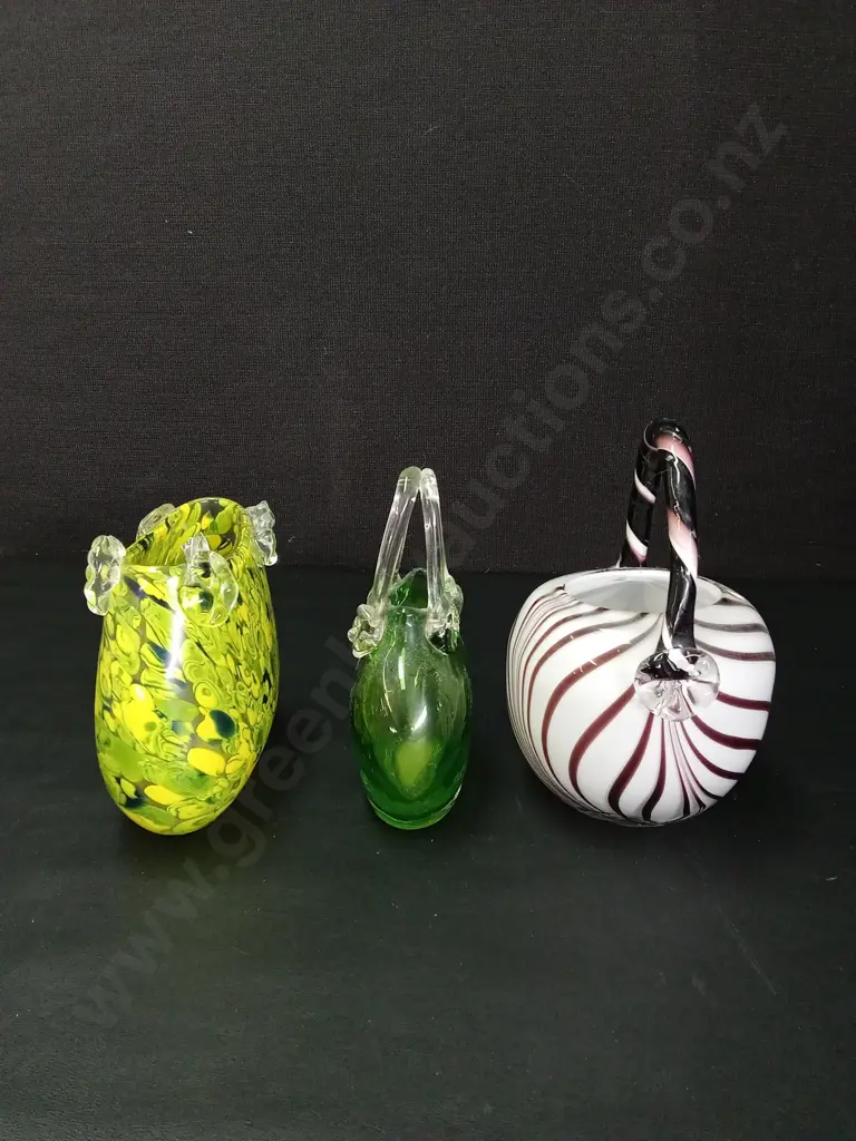 3 MURANO STYLE GLASS HANBAGS Image 1++