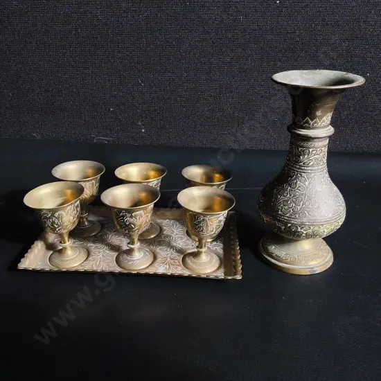 VINTAGE ETCHED BRASS DECANTER AND GOBLET SET WITH TRAY, TALLEST H 16 CM