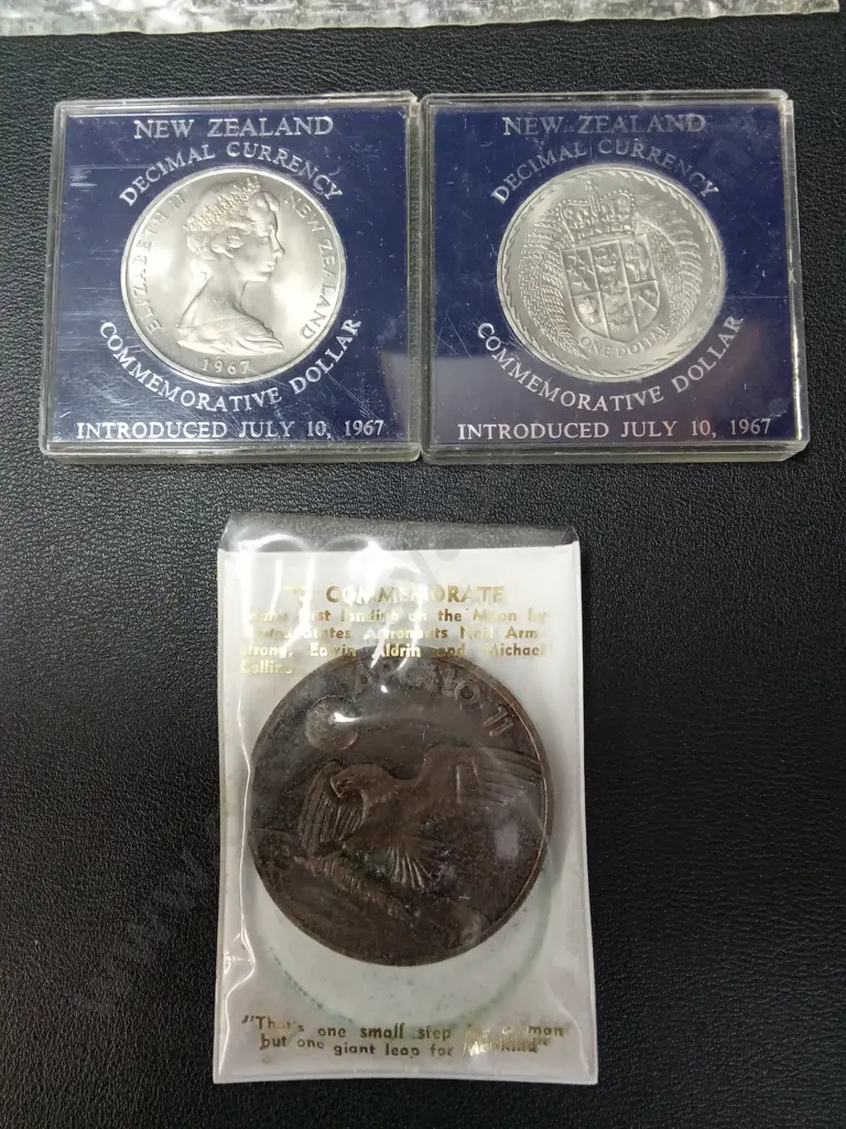 VINTAGE UNCERCULATED AND COMMEMERSTIVE COINS, EARLIEST DATE 1967 Image 1++
