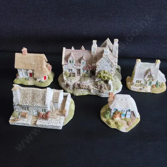 5 VINTAGE LILLIPUT LANE MINIATURE COTTAGES, HANDMADE IN ENGLAND, TALLEST H 11 CM, DAMAGE PICTURED