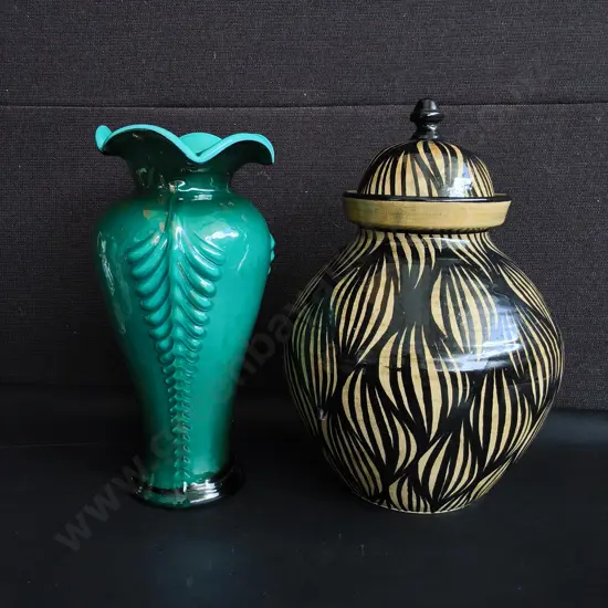 VINTAGE TURQUOISE RUFFLED GLASS VASE AND CERAMIC GINGER JAR, TALLEST H 30 CM