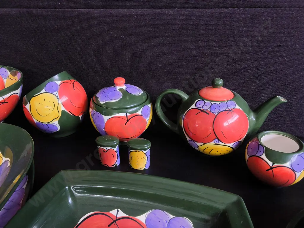 VINTAGE PETRA CERAMICS "EDEN" PATTERN TABLEWARE SET, 16 PIECES, WIDEST DIA 42 CM Image 1++