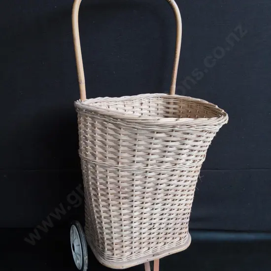 VINTAGE WASHING TROLLEY