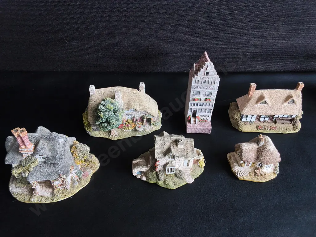 6 VINTAGE LILLIPUT LANE MINIATURE COTTAGES, HANDMADE IN ENGLAND, TALLEST H 14 CM Image 1++