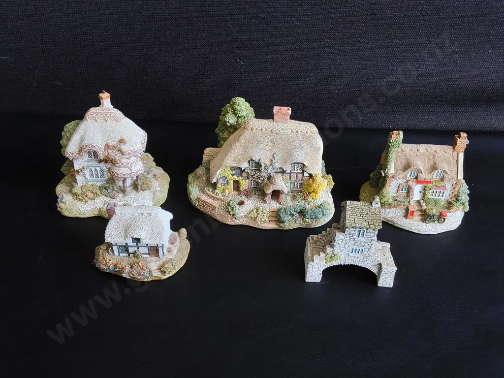 5 VINTAGE LILLIPUT LANE MINIATURE COTTAGES, HANDMADE IN ENGLAND, TALLEST H 10 CM Image 1++