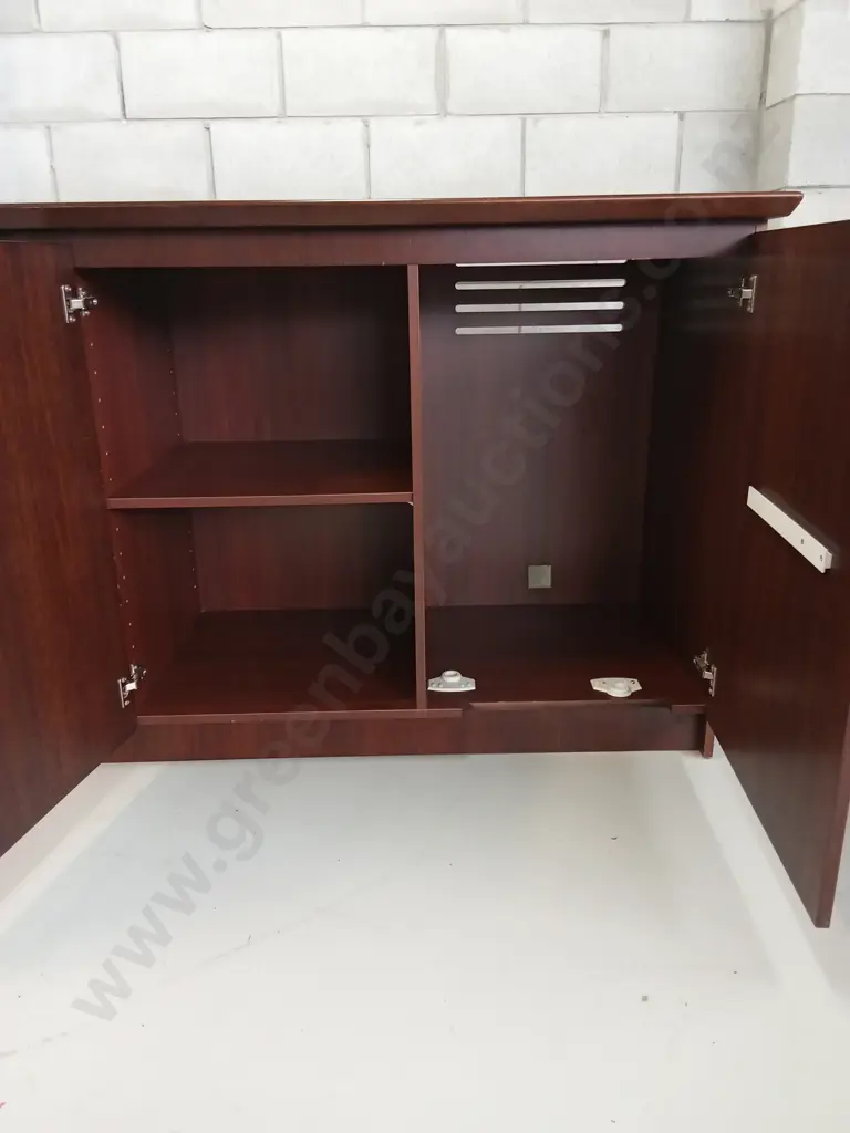 4 DOOR CREDENZA WITH SHELVES, H 105M X W 240CM X D 65CM Image 1++