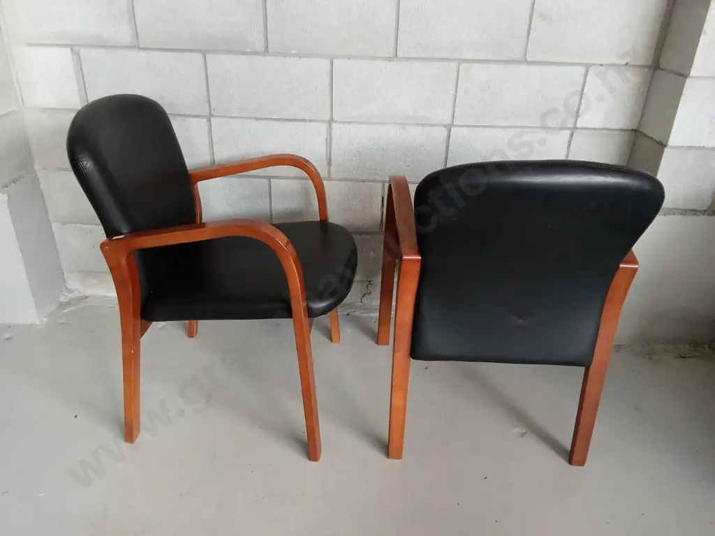 6X UPHOLSTERED GUEST CHAIRS WOTH WOODEN FRAMES Image 1++