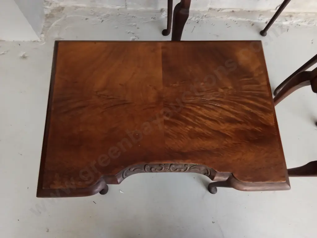 VINTAGE SET OF WOODEN NESTING TABLES WITH CARVED DETAILS, HEIGHT 59CM Image 1++