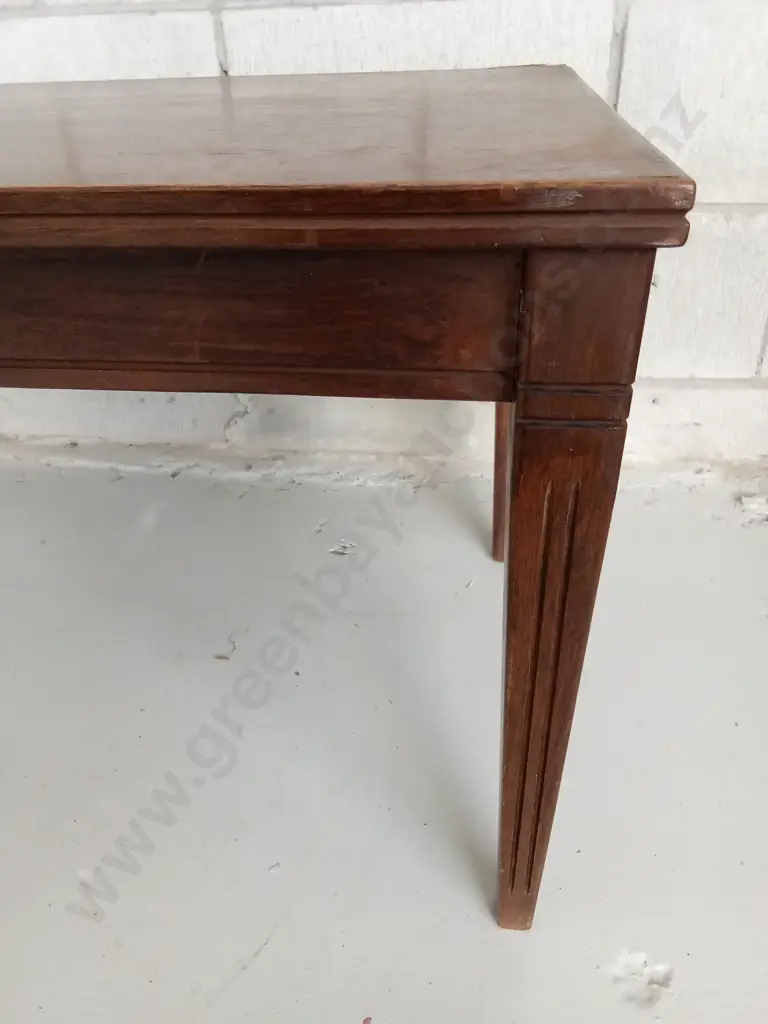 VINTAGE COFFEE TABLE WITH TAPERED LEGS, H 46CM X W 107CM X D 46CM Image 1++