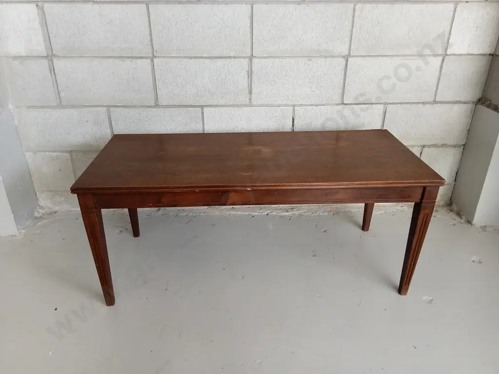 VINTAGE COFFEE TABLE WITH TAPERED LEGS, H 46CM X W 107CM X D 46CM Image 1++