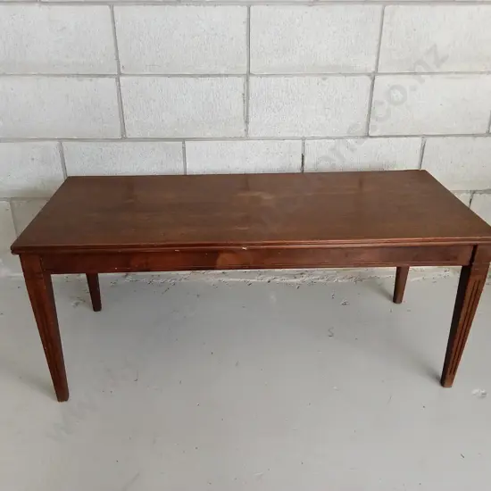VINTAGE COFFEE TABLE WITH TAPERED LEGS, H 46CM X W 107CM X D 46CM