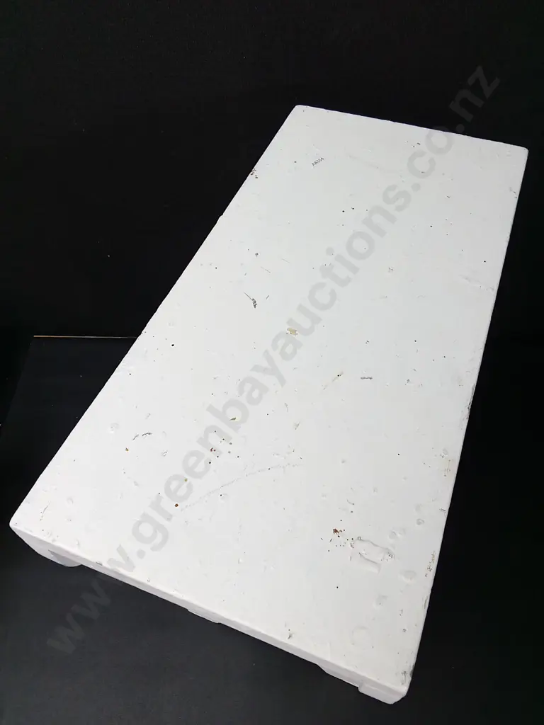 WOODEN UTILITY STOOL H46CM L46CM Image 1++
