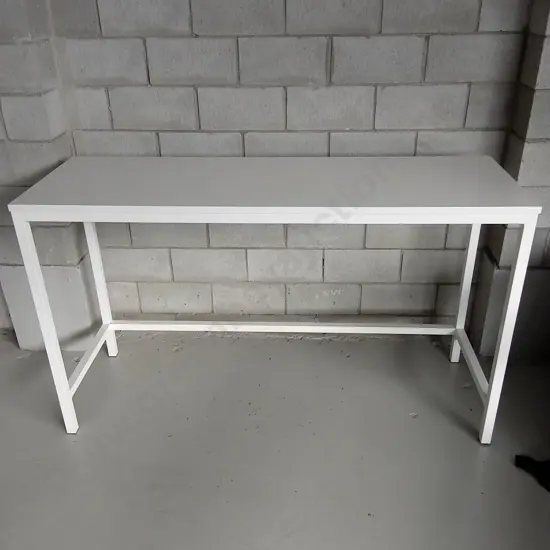 WHITE LEANER, H 106CM X W 180CM X D 60CM
