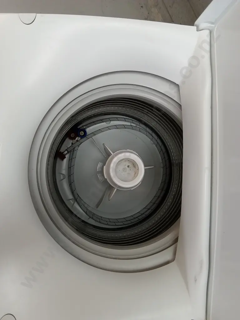 FISHER&PAYKEL QUICK SMART WASHING MACHINE, H 100CM X 60CM X 60CM Image 1++