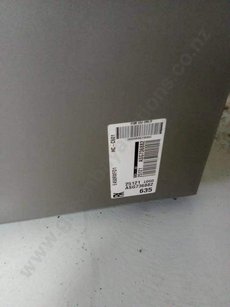 FISHER & PAYKEL FRIDGE H169CM D66CM L64CM Image 1++